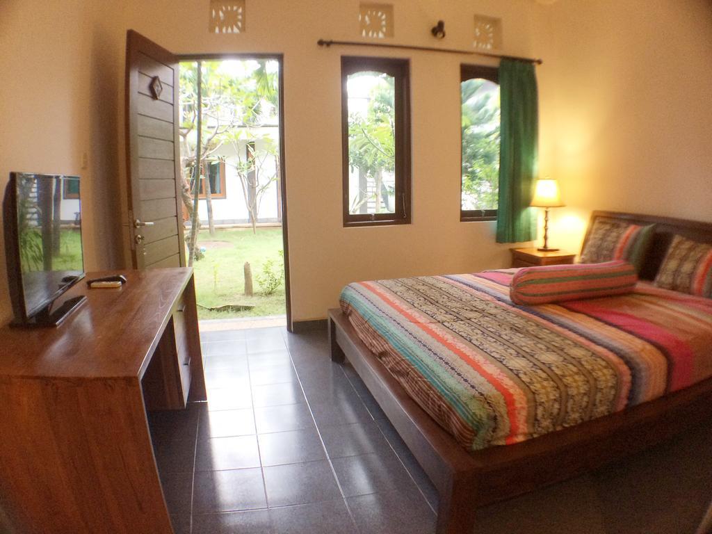 Ayu Guest House ซานูร์ ภายนอก รูปภาพ